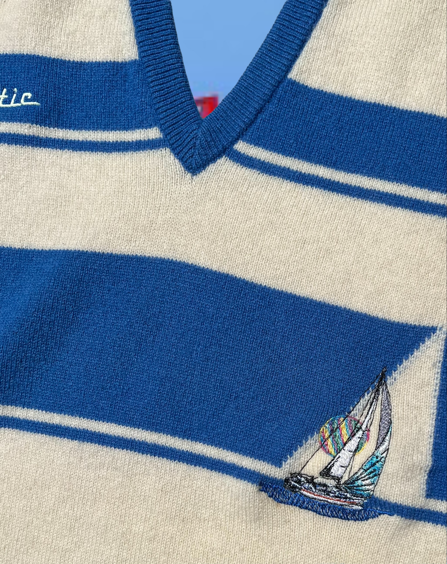 AA sailing Glow Sweater Mens Medium